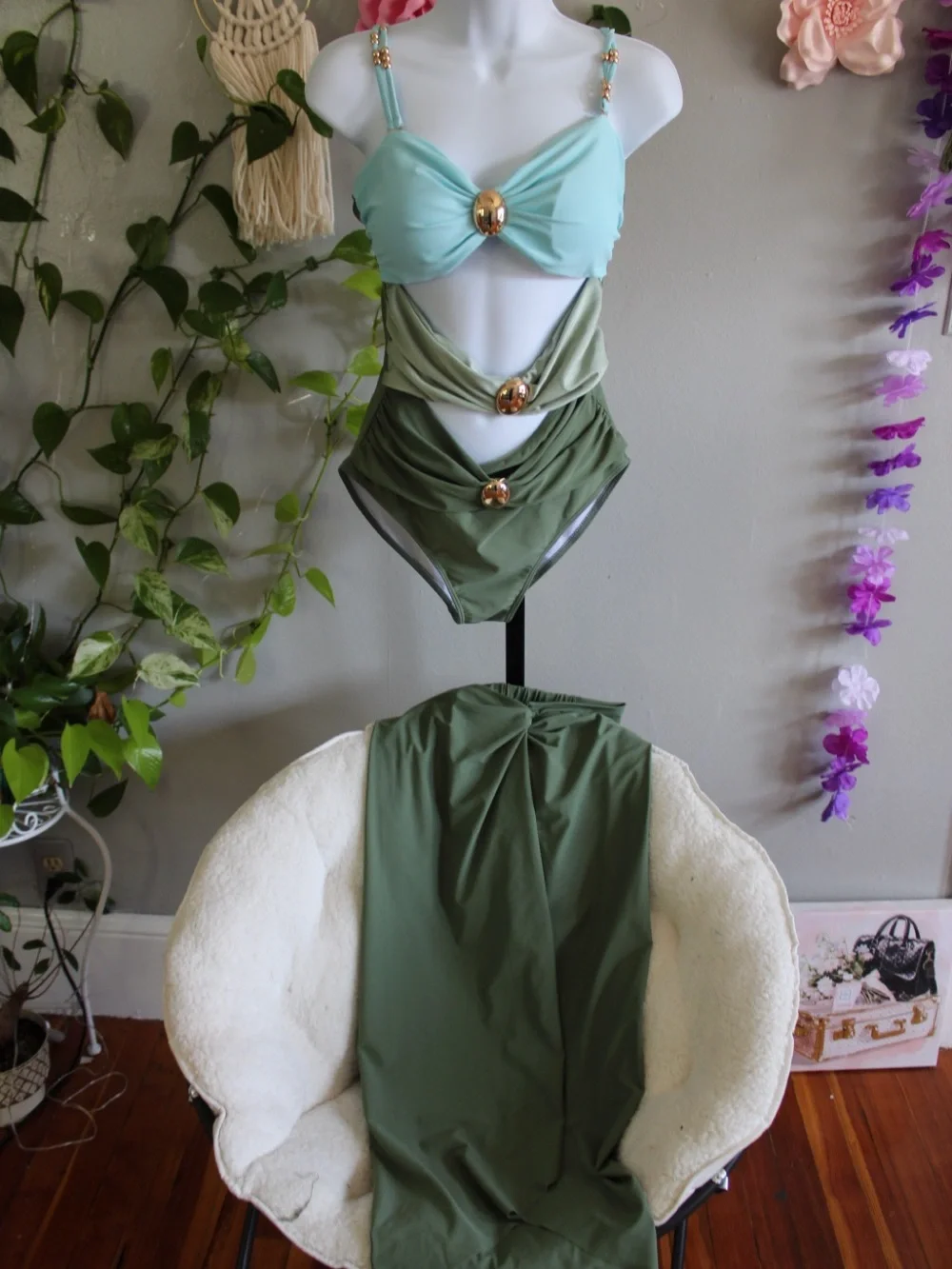 Colorblock Cutout One-Piece Swimsuit & Sarong Cover-Up Set Size M